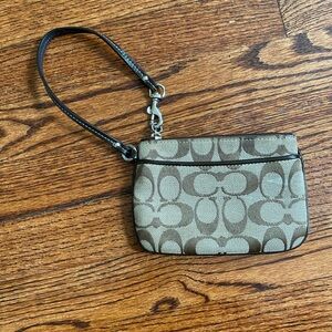 Vintage Y2K COACH Monogram Fabric Wristlet in brown/tan